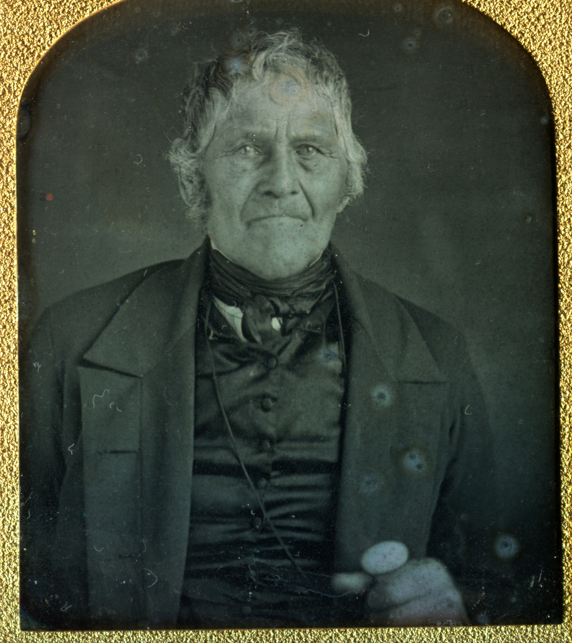 AD245940802An strong-lookin.jpg
