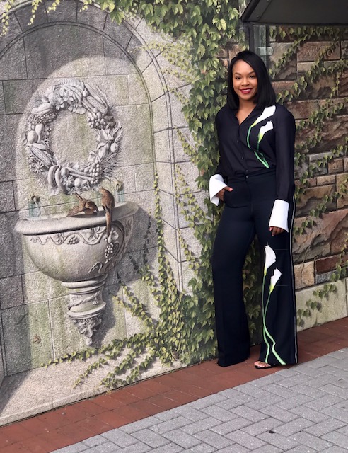 I had to have this outfit from the Victoria Beckham X Target collection! It was perfect to wear and grab a cute flick by this mural in Downtown Frederick, MD aka my hometown.&nbsp;