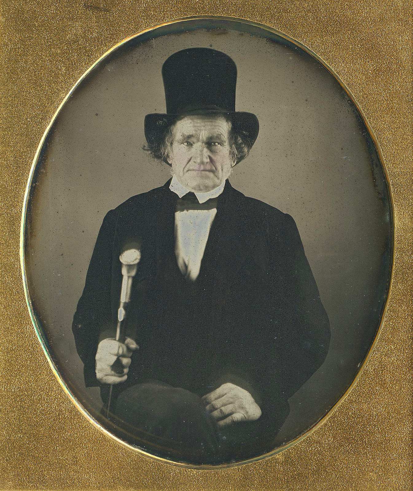AD245940853An elderly man w.jpg