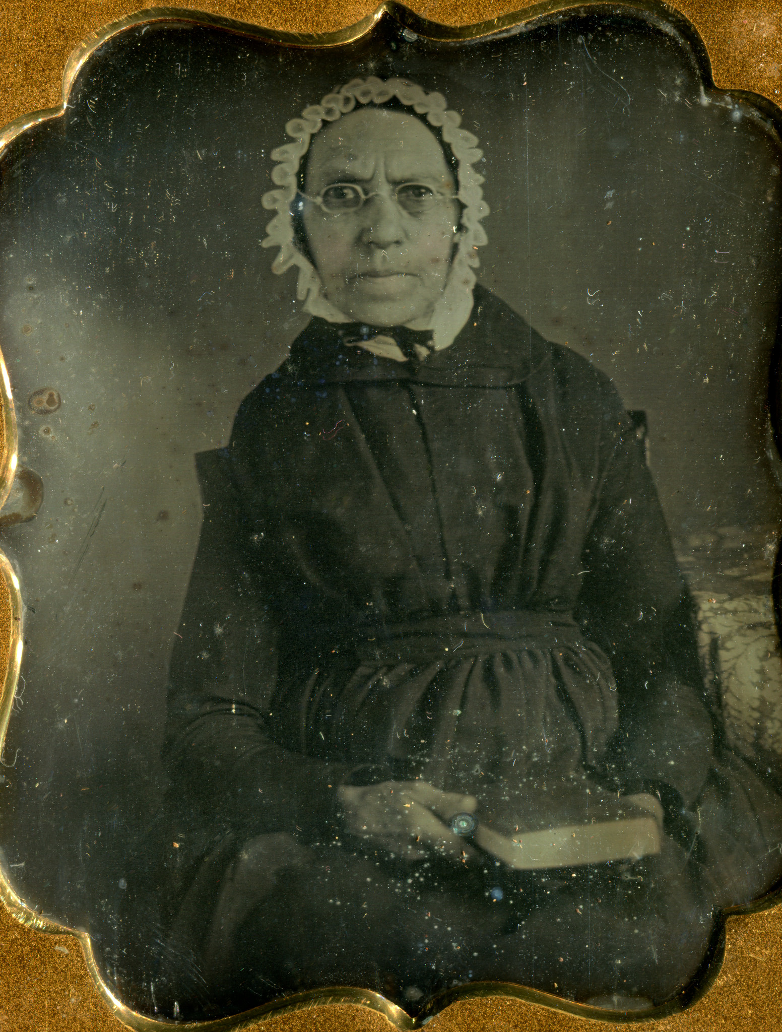 AD245940805An elderly woman.jpg